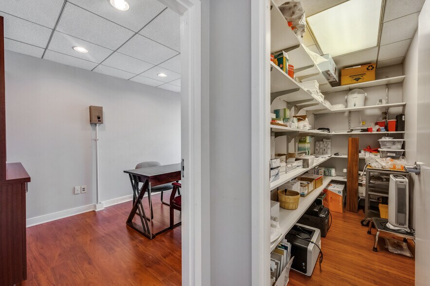More Photos Of 14904 Richmond Hwy, Woodbridge Medical For Sale