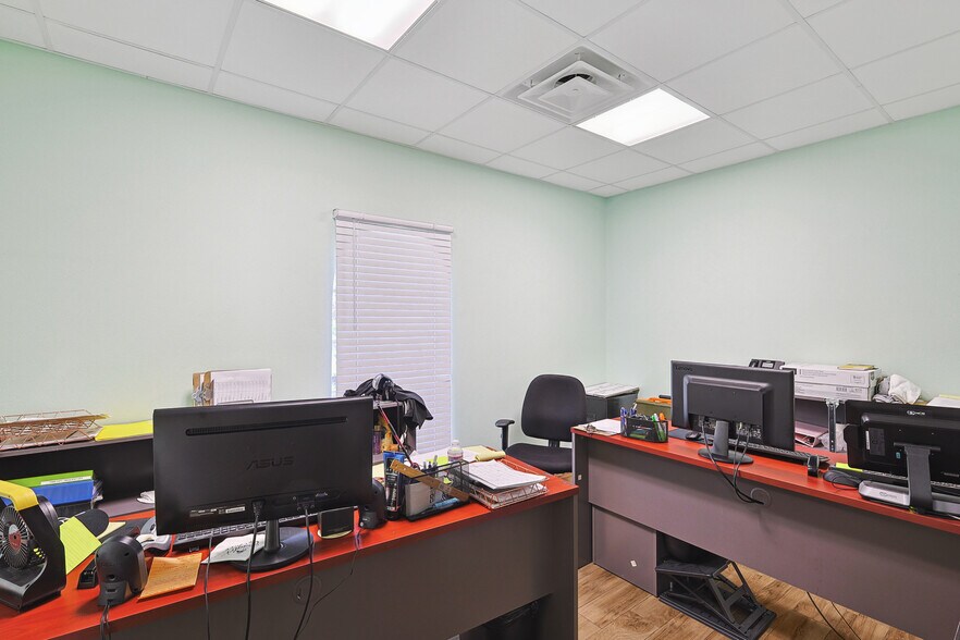 More Photos Of 8620 Clifford St, Fort Worth Restaurant For Sale