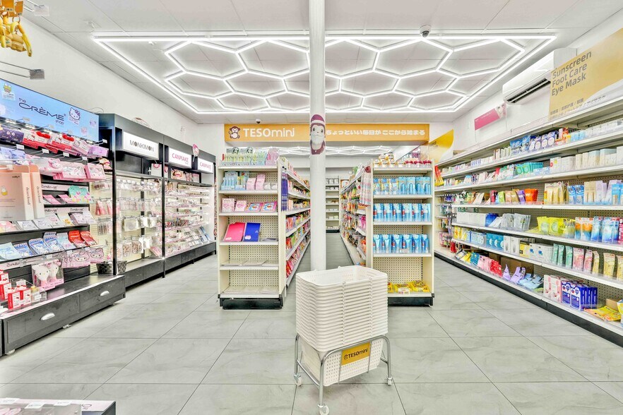 More Photos Of 36-17 30th Ave, Astoria Storefront Retail Residential For Lease