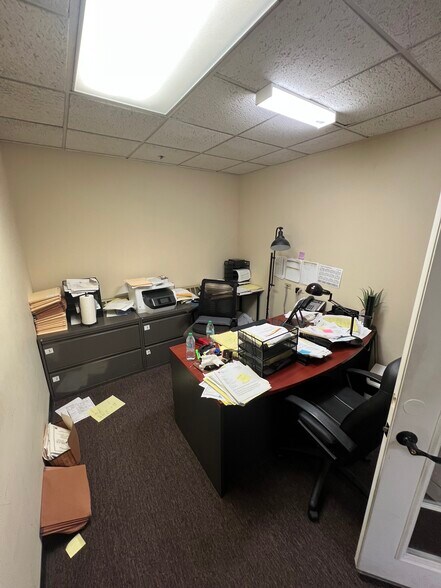 More Photos Of 105 S York St, Elmhurst Office For Lease