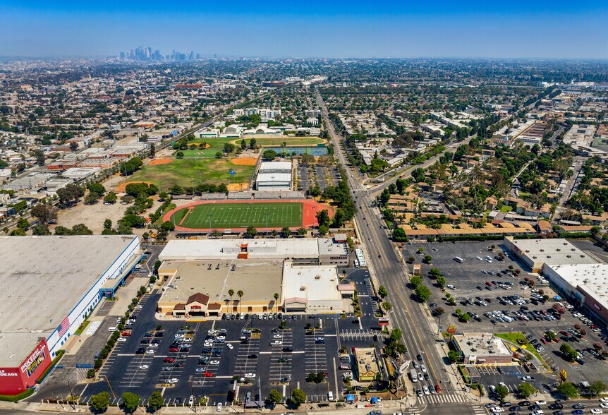More Photos Of 3480-3550 S La Brea Ave, Los Angeles Supermarket For Lease