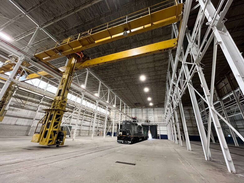 More Photos Of 100 Hayes Rd, Thorold Manufacturing For Lease