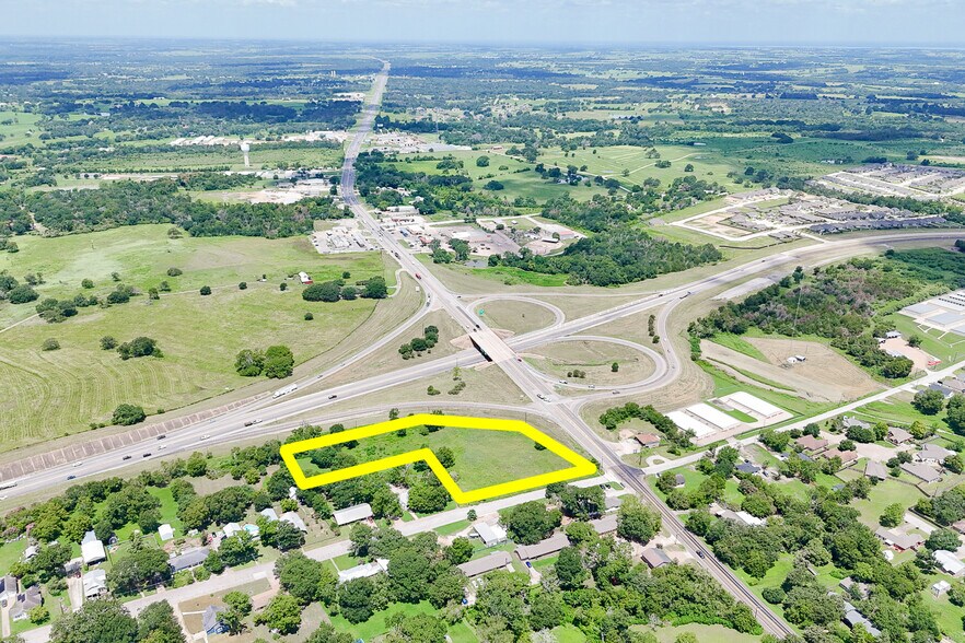 More Photos Of 102 Dixie Street, Brenham Land For Sale