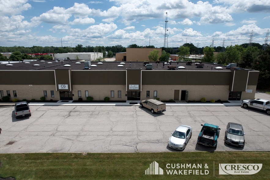 More Photos Of 7307 Young Dr, Walton Hills Manufacturing For Lease
