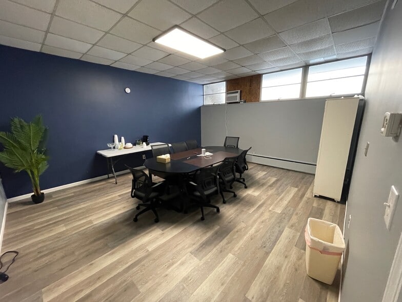 More Photos Of 7101 Bluffton Rd, Fort Wayne Specialty For Sale