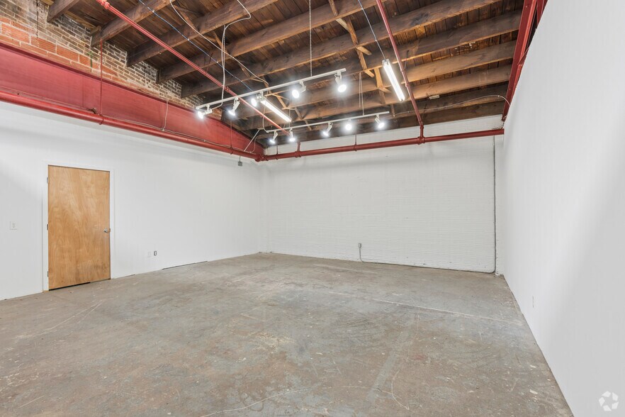 More Photos Of 2315 Commerce St, Houston Unknown For Lease