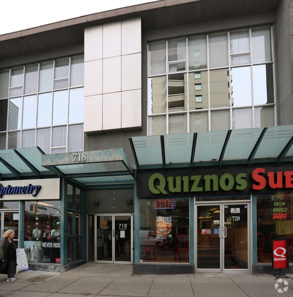 More Photos Of 718-720 W Broadway, Vancouver Medical For Lease