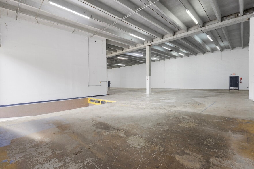 More Photos Of 1740-1742 NW 93rd Ave, Miami Warehouse For Lease