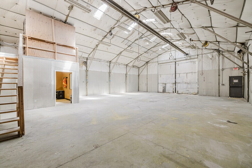 More Photos Of 824 Poplar St, Carlin Industrial For Sale