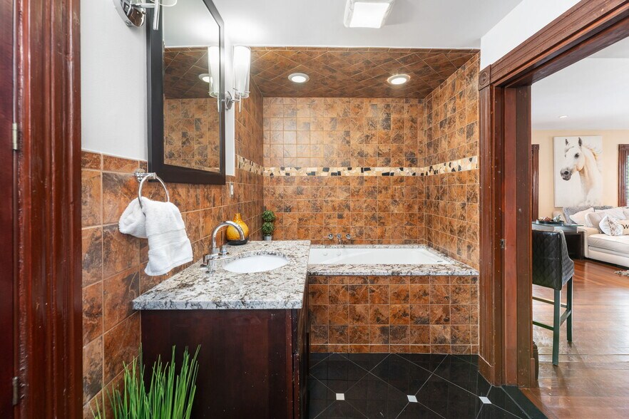 More Photos Of 47 Clinton St, Framingham Apartments For Sale