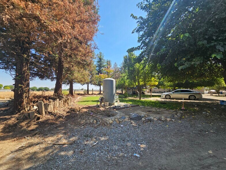 More Photos Of 14398 Avenue 88, Pixley Multifamily For Sale