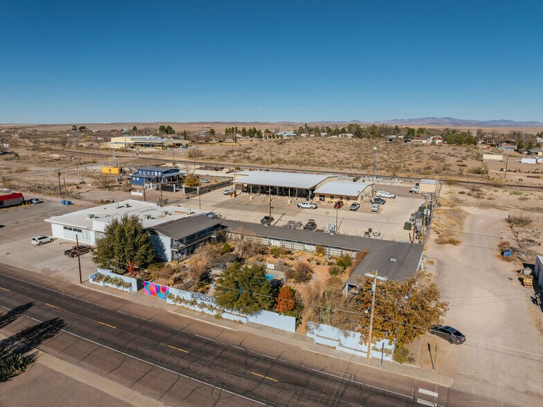 More Photos Of 601 W San Antonio St, Marfa Hotel For Sale