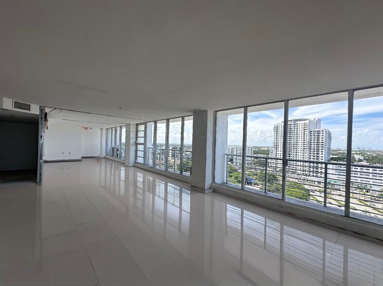 More Photos Of 1720 Harrison St, Hollywood Office Residential For Lease