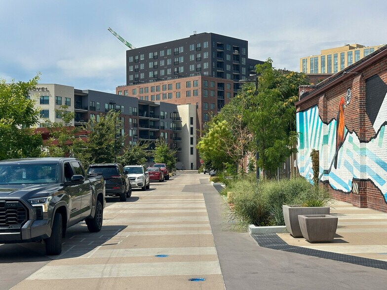 More Photos Of 3801 Race St, Denver Showroom For Lease