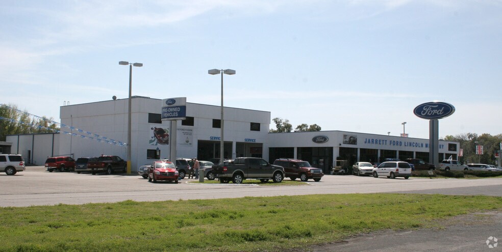More Photos Of 38300 Dick Jarrett Way, Dade City Auto Dealership For Sale