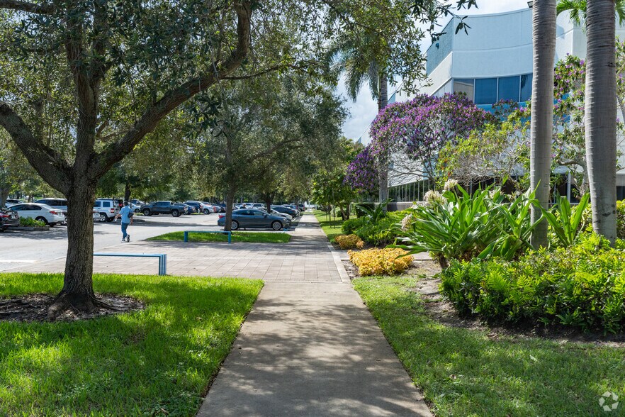 More Photos Of 901 Yamato Rd, Boca Raton Loft Creative Space For Lease