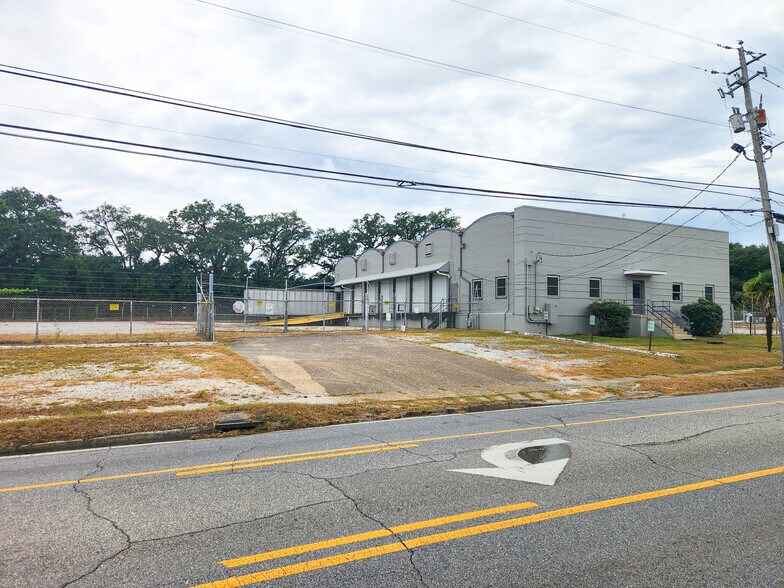 More Photos Of 1111 Virginia St, Mobile Industrial For Lease