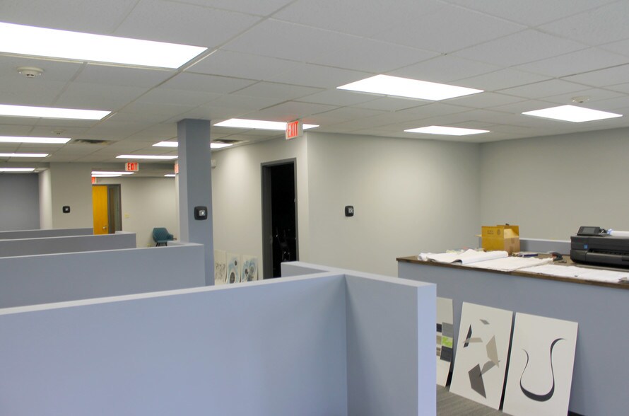 More Photos Of 8707 Skokie Blvd, Skokie Office For Lease