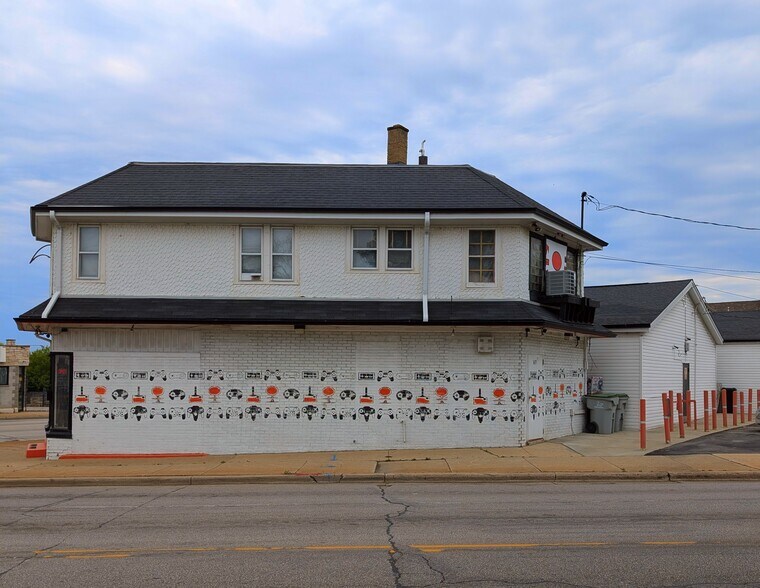 More Photos Of 5431 W Lisbon Ave, Milwaukee General Retail For Sale