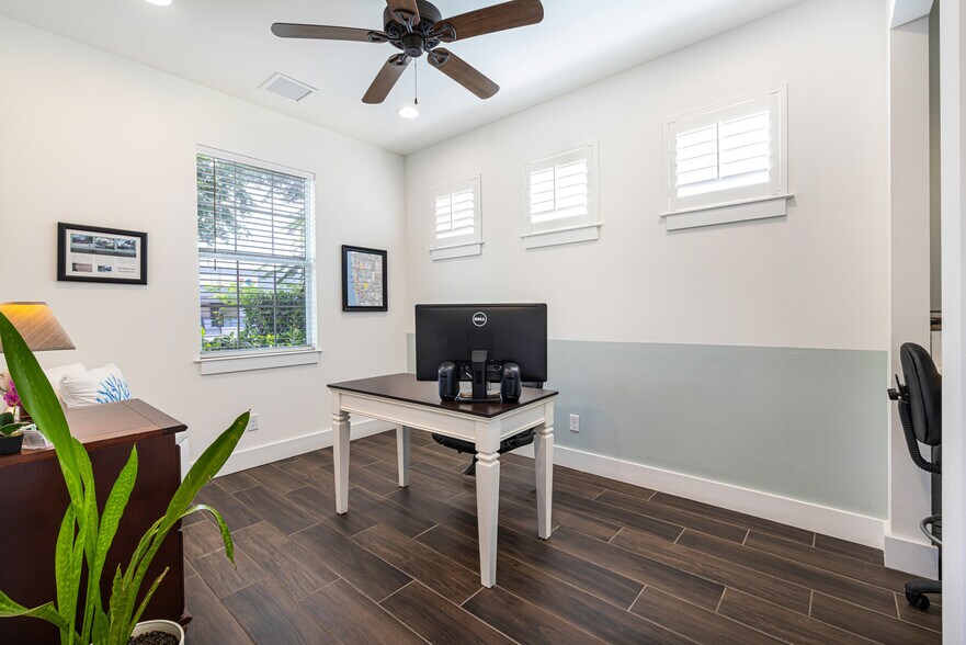 More Photos Of 2974 Van Buren Ave, Naples Storefront Retail Residential For Sale