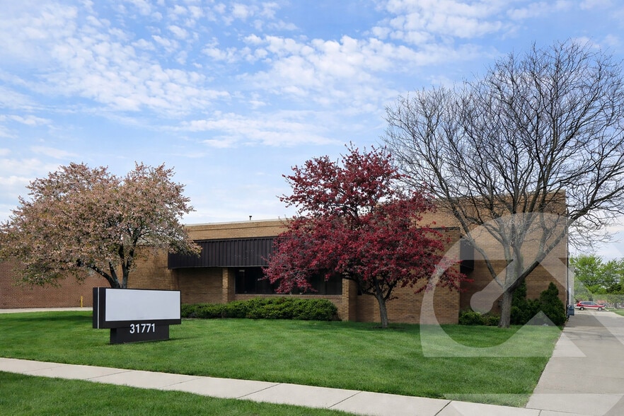 Primary Photo Of 31771 Sherman Ave, Madison Heights Warehouse For Lease