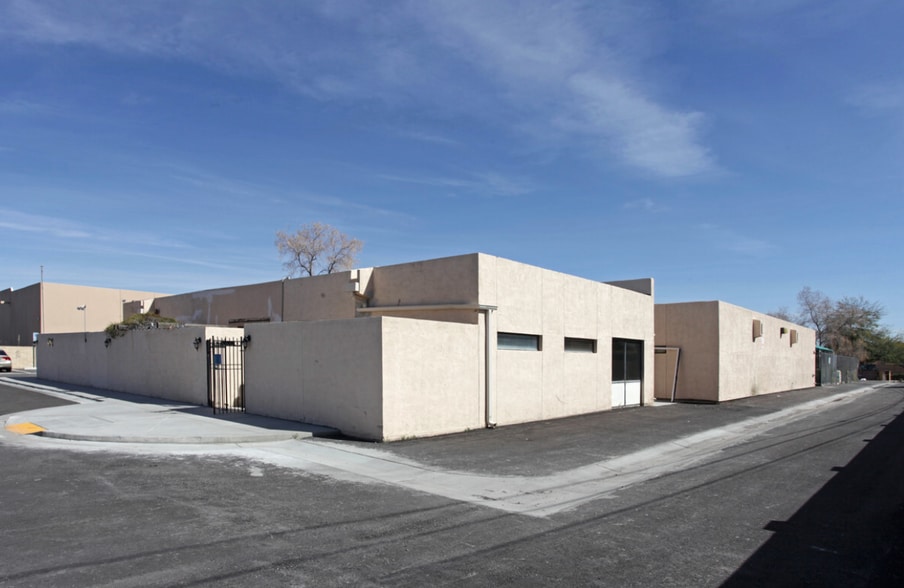 More Photos Of 502 N Silverbell Rd, Tucson Rehabilitation Center For Sale