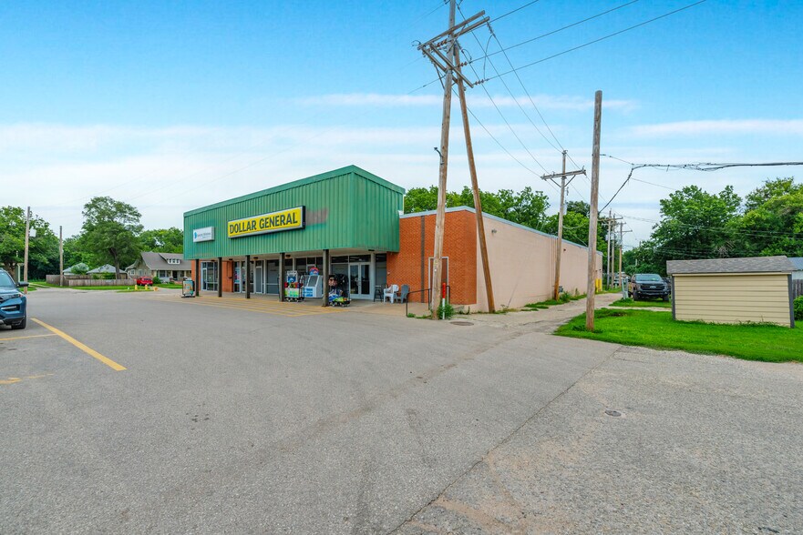More Photos Of 409 N Buckeye Ave, Abilene Freestanding For Lease