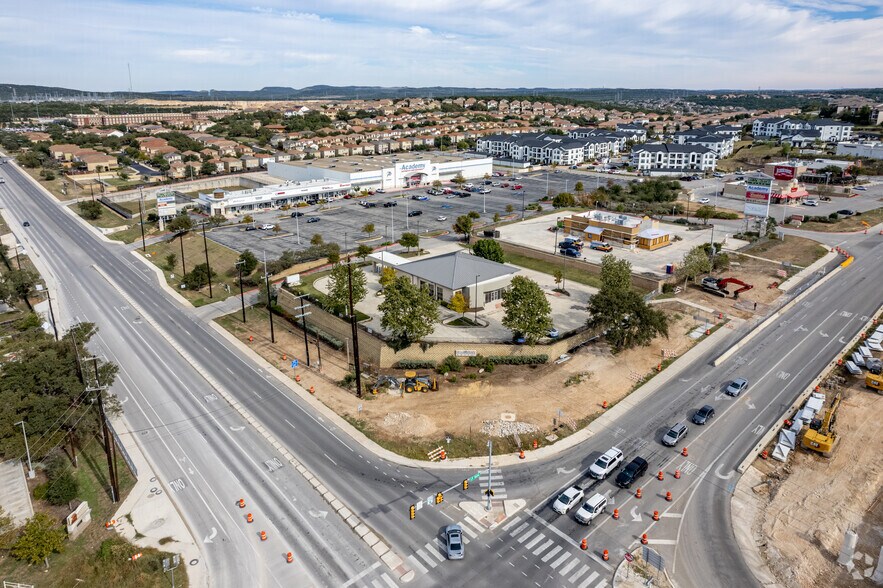More Photos Of 4095 N Loop 1604 Fwy, San Antonio Bank For Lease