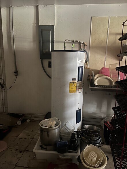 More Photos Of 302 W Broad St, Iva Restaurant For Sale