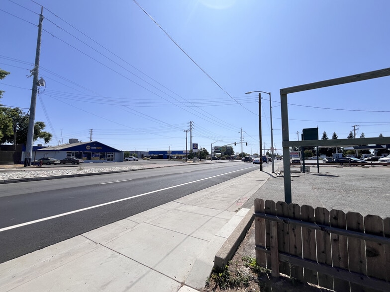 More Photos Of 3715 47th Ave, Sacramento Office For Sale