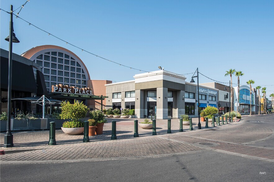 More Photos Of 5950 E Broadway Blvd, Tucson General Retail For Lease