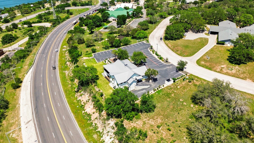 More Photos Of 602 Steve Hawkins Pky, Marble Falls Storefront Retail Office For Lease