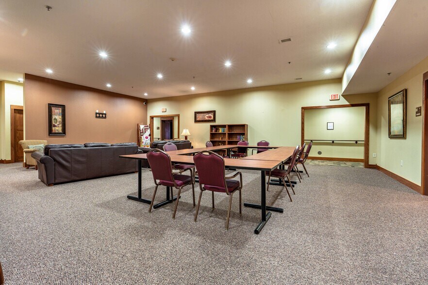 More Photos Of 394 Woodland Dr, Fergus Falls Assisted Living For Sale