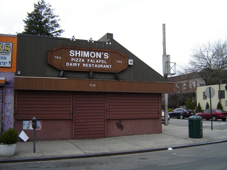More Photos Of 71-24-71-46 Main St, Flushing Storefront For Sale