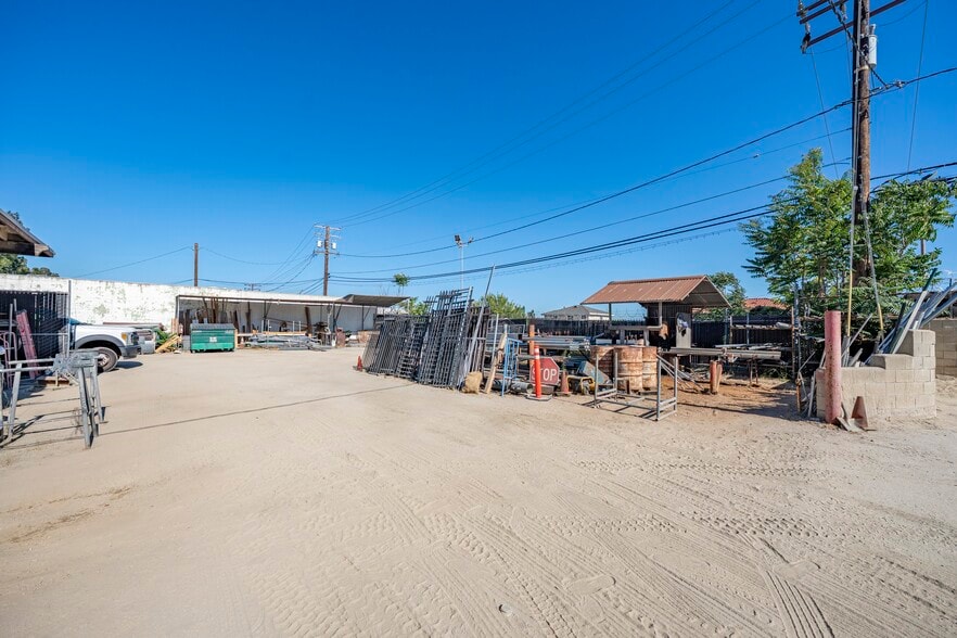 More Photos Of 8464 Garvey Ave, Rosemead Contractor Storage Yard For Sale
