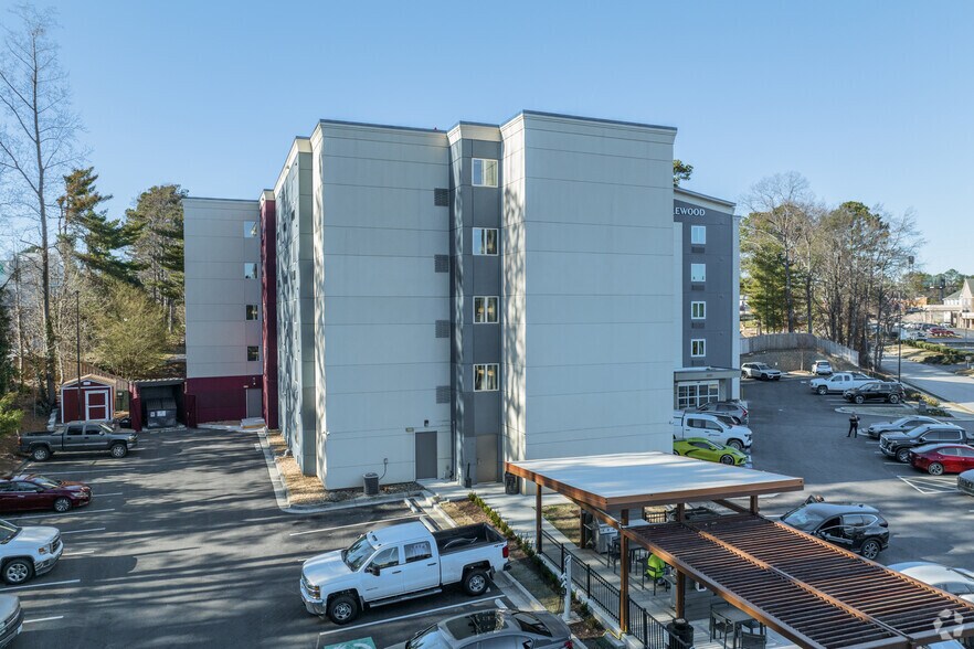 More Photos Of 2210 Corporate Plaza, Smyrna Hotel For Sale