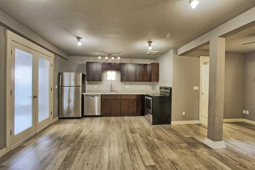 More Photos Of 2422 NE Glisan St, Portland Apartments For Sale