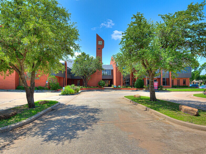More Photos Of 4900 Richmond Sq, Oklahoma City Medical For Sale