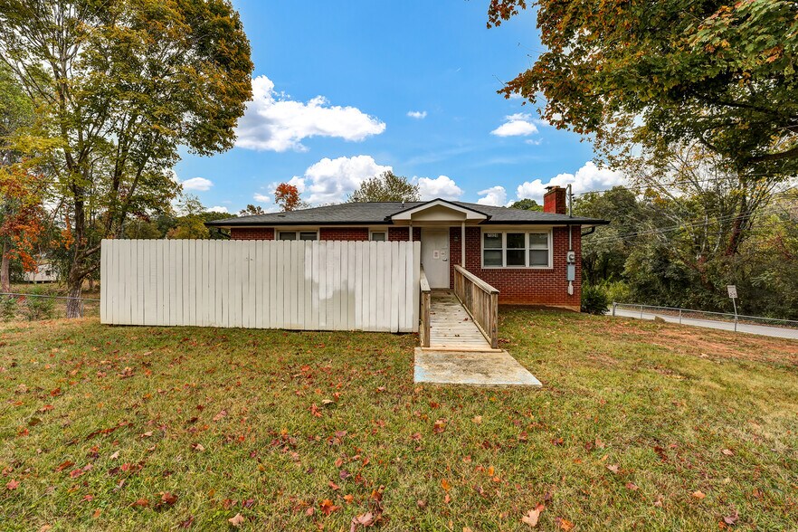 More Photos Of 7828 S Northshore Dr, Knoxville Schools For Sale