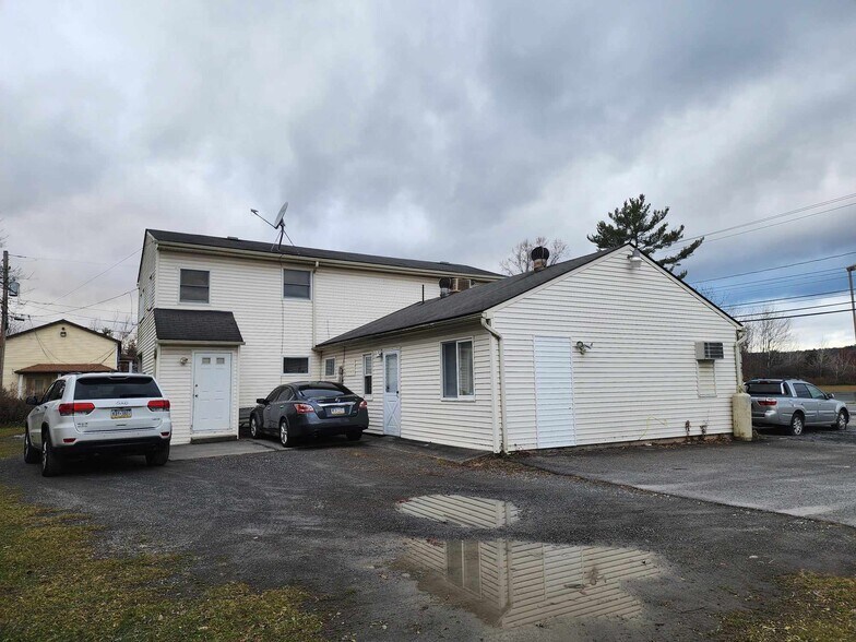 More Photos Of 1980 US-209, Brodheadsville Office Residential For Lease