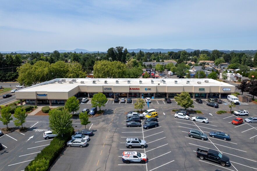 Primary Photo Of 1801-1823 14th Ave SE, Albany General Retail For Lease