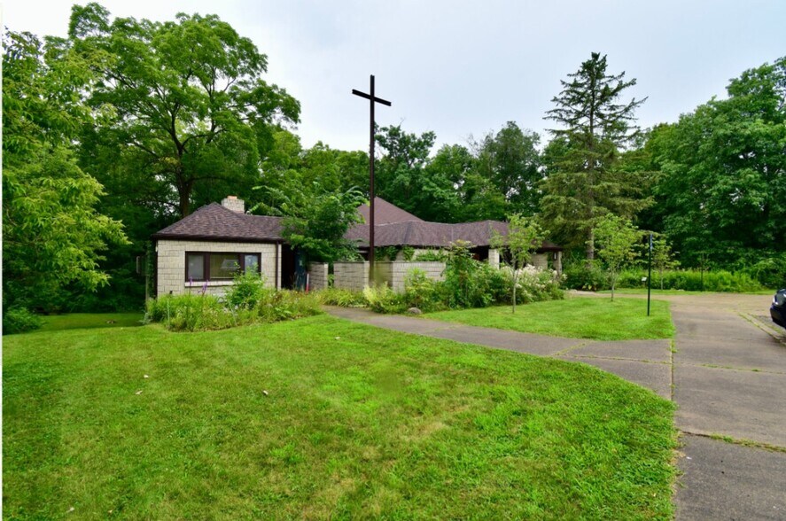 More Photos Of 1001 Green Rd, Ann Arbor Religious Facility For Sale