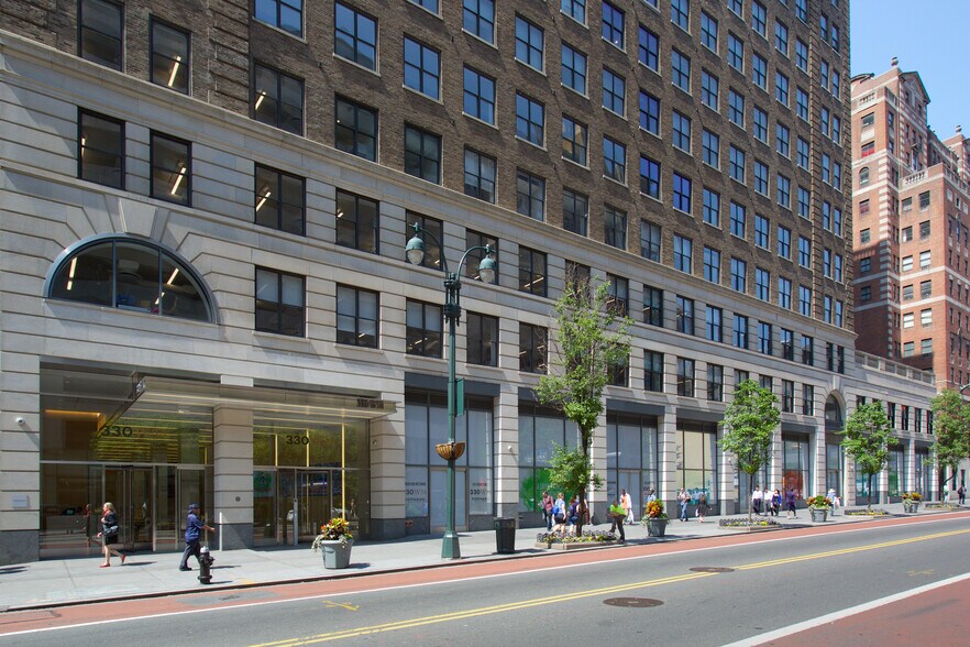 More Photos Of 330 W 34th St, New York Office For Lease