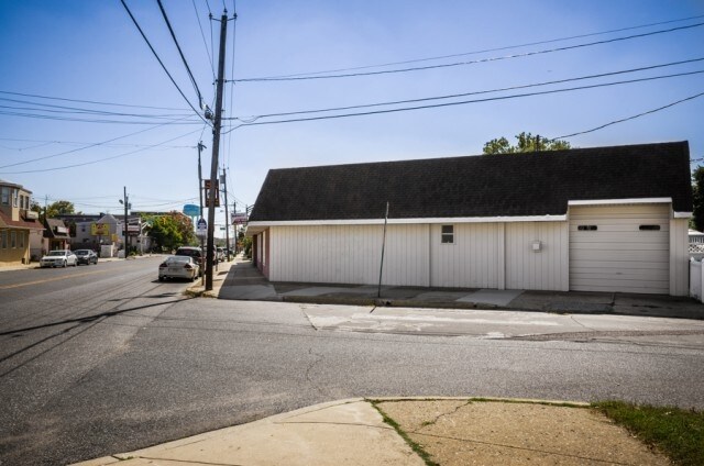 More Photos Of 337-343 S Broadway, Gloucester City Distribution For Lease