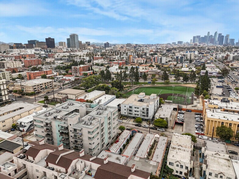 More Photos Of 975 S Ardmore Ave, Los Angeles Apartments For Sale