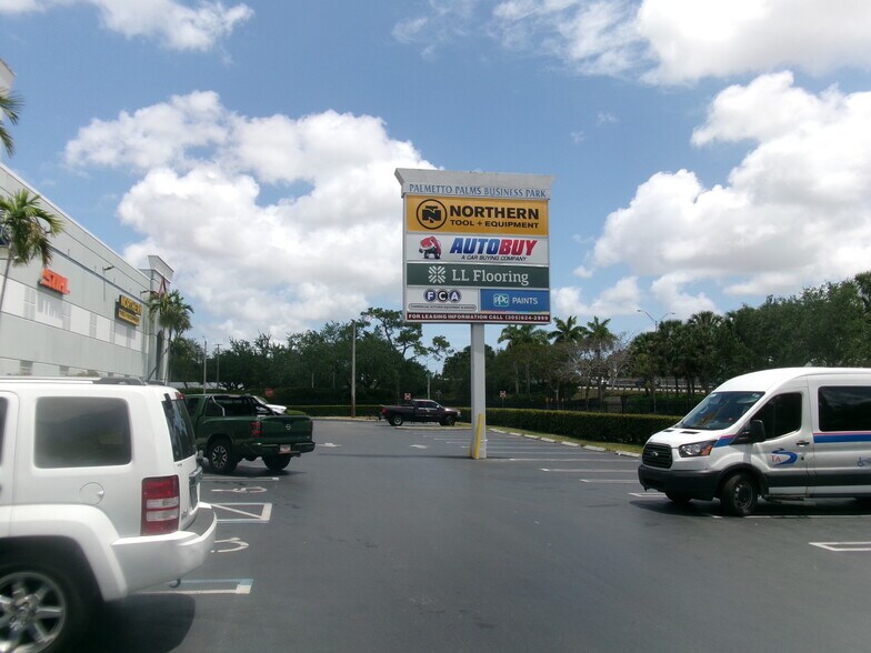 More Photos Of 3303-3383 NW 167th St, Miami Gardens Showroom For Lease