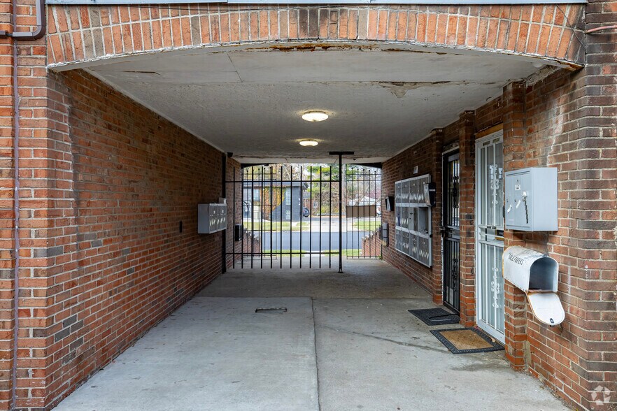 More Photos Of 19320 Greenfield Rd, Detroit Apartments For Sale