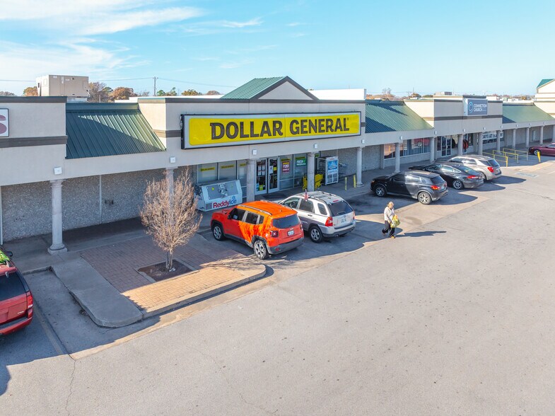 More Photos Of 1505-1715 N Highway 81, Duncan General Retail For Lease