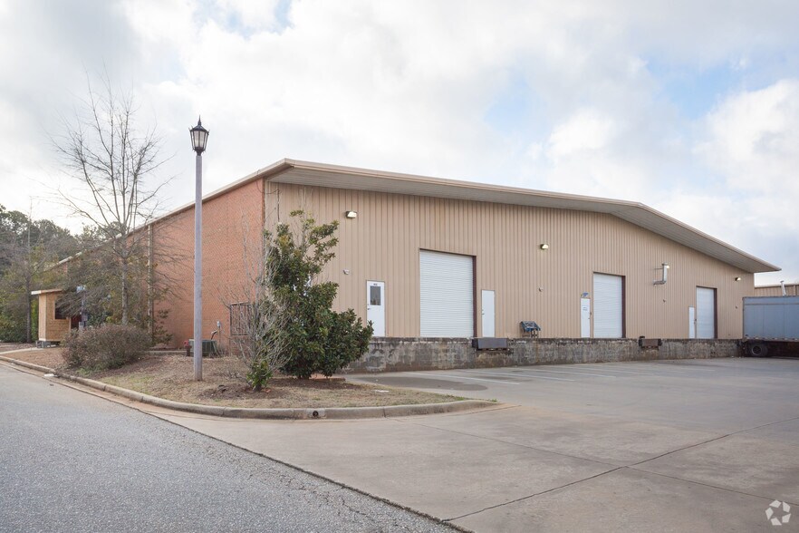 Primary Photo Of 1667 Shug Jordan Pky, Auburn Flex For Lease