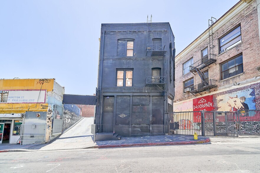 More Photos Of 118 Winston St, Los Angeles General Retail For Sale